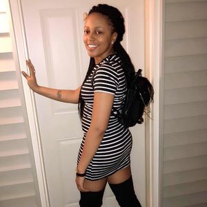 Meet your Posher, Whitney